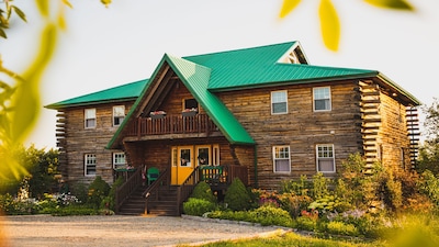 Inn on the Intervale - 8 Bedrooms, 8 Bathrooms, Sleeps 16