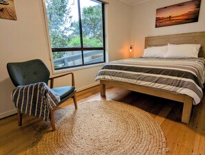 Queen bedroom