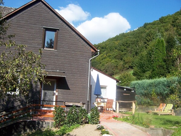 Das " Haus am Wald " /   Loreley 
mit Südterrasse,
Liegewiese und Grillbar