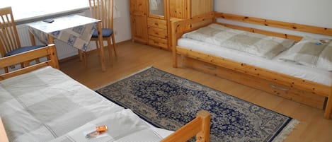 Großes Gästezimmer - 2 Betten