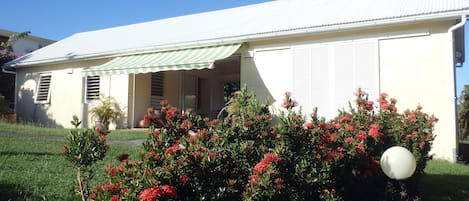 Maison de vacances tout confort dans un quartier calme et bien ventilé