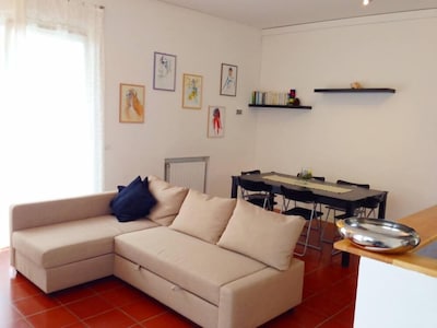 Torre Del Lago Puccini: Sunny apartment facing a forest, closed to the beach