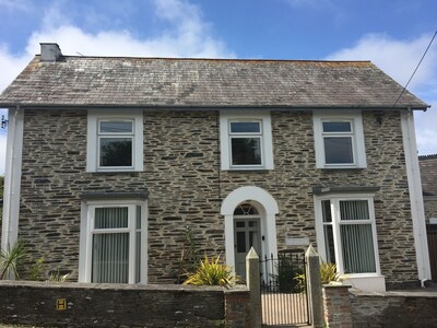 Trevanson Large 3 Bedroom Character House 