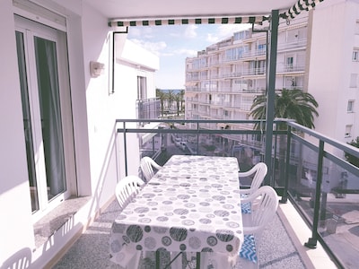 Fantastic apartment facing the sea in the best tourist area