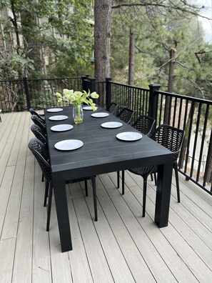 Patio table seats 10