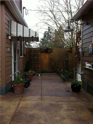 Entrance to the patio.  Park in the driveway.