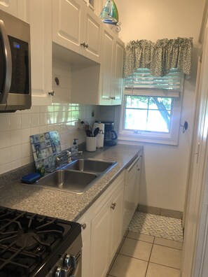 Kitchen pic #2 - View of Galley 