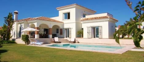 Modern Villa in Mijas Costa for holiday rentals