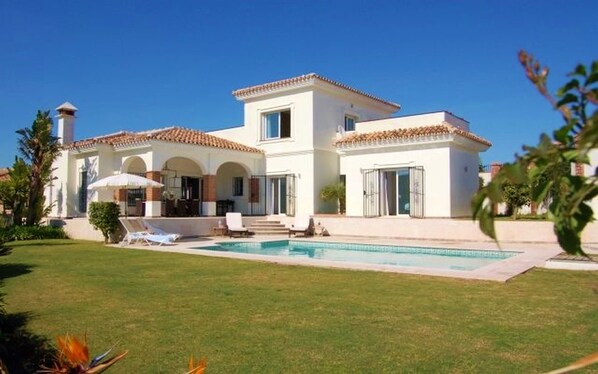 Modern Villa in Mijas Costa for holiday rentals