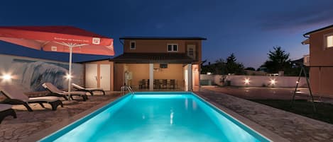 Villa Yasmin in Pula with 32m2 Poll and Indoor heated Pool
