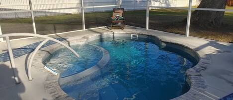  SPA/POOL with heated option.
Heat option is $40.00 per day.
Restrictions apply
