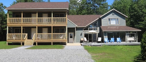 Front view of the 10 bedroom house