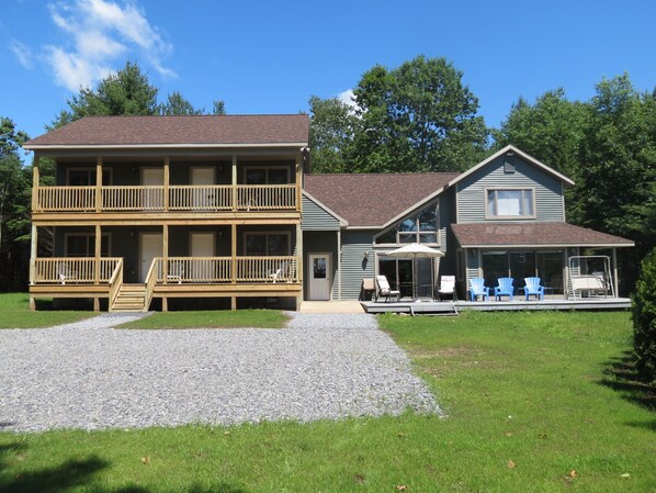 Front view of the 10 bedroom house