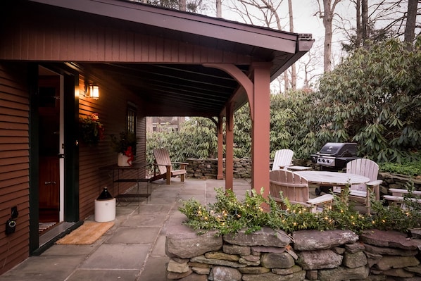 Welcome to the Lily Lake Guest House!