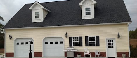 The Boathouse front view pond side