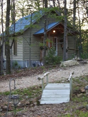 Surrounded by nature at Little Cabin...
