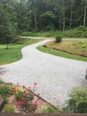 Stone driveway and turn around 