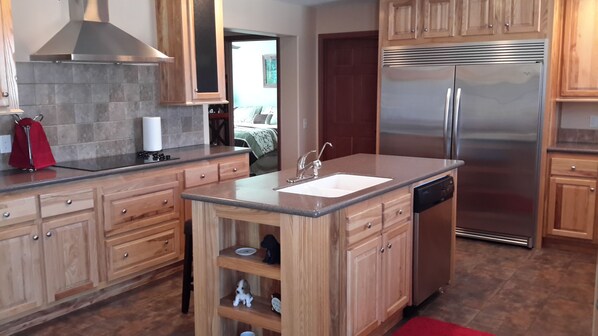 Kitchen with island