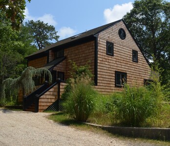 Eagles Nest - Private Hamptons Retreat by Beaches and Vineyards 