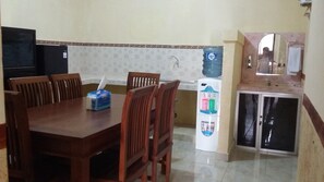 Dinning Room / Kitchen