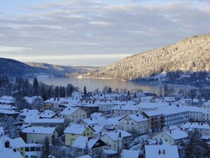 La vue depuis le gîte en hiver