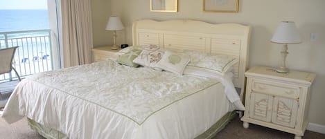 King size bed in Master with balcony access. Direct Gulf front view