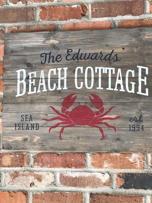 Welcome, come on in! The Edwards family is happy to share their home with you.