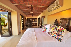 Master Bedroom, Great view of the ocean!