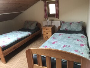 Schlafzimmer 2