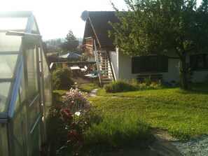 Zugang zur Ferienwohnung über die Stahltreppe