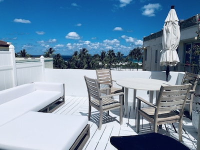 Oceanfront Oceanview luxury south beach Penthouse with a terrace 