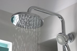 Hand-held showerhead