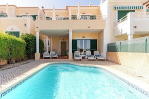 Beautiful Ocean view villa with private pool in Luz. Walking distance to beach.