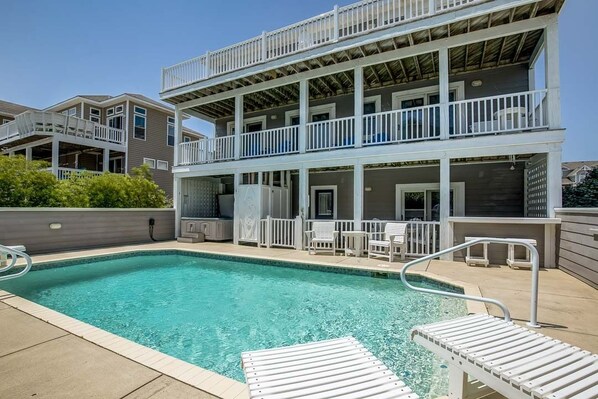 Private Pool Area