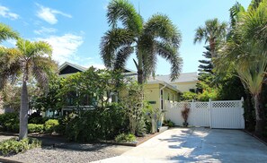 Welcome to Our PassAGrilleBeachHouse