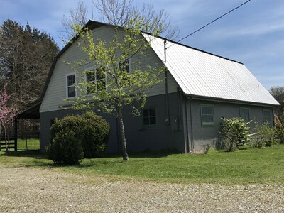 Leipers Fork  Barn Loft