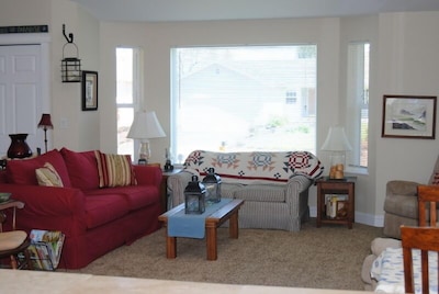 Vacation Rental Home in Birch Bay-with Great Views of the Bay!