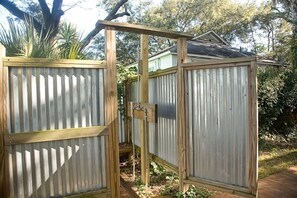 Outdoor Shower with Hot/Cold Water