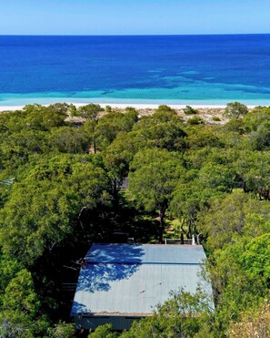 Geographe Bay only a 3 min walk
