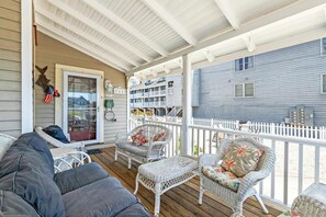 Covered Porch Area