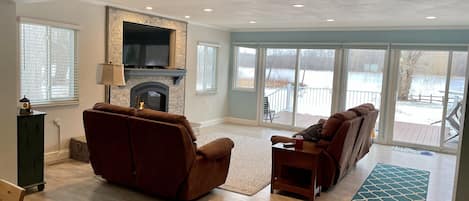 Family room with lake view. 