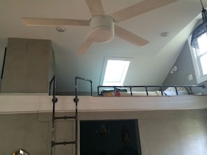 Two big skylights to add even more natural lighting to the area!