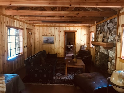 Cabin 22  Jacks Cabin at Historic SnowCrest Lodge 1 king bedroom, queen bed L/R 
