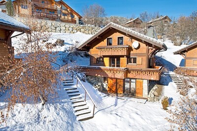 Ski Chalet mit herrlichem Blick auf die Berge