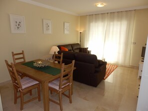 Living/Dining Room