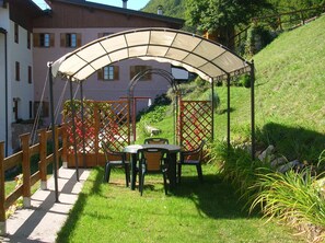 gazebo a nord della casa