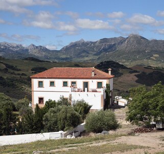 Villa El Acebuchal, entorno natural