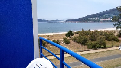 Wohnung in direkt am Strand mit Meerblick