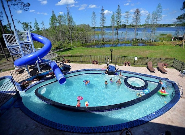 The Go Fish Pool, Slide, Spa, And Lazy River--100% private!