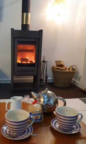 Nothing like a real fire with a cup of tea and a piece of cake